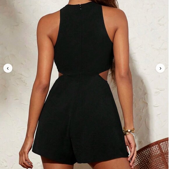 NWOT Chic Women's Solid Color Hollow Out Jumpsuit - Picture 3 of 4